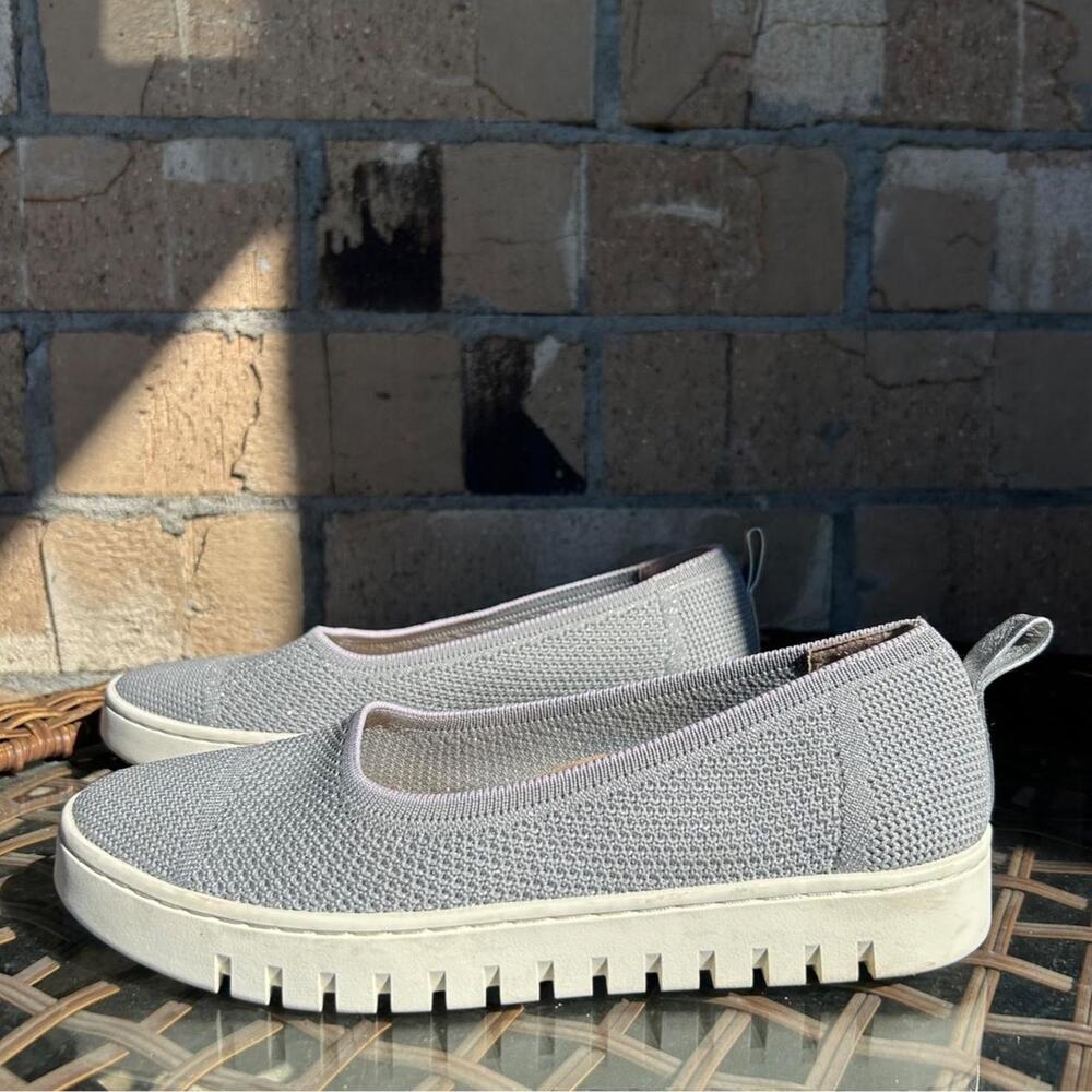 Vionic uptown skimmer kitten slip on shoes size 8.5